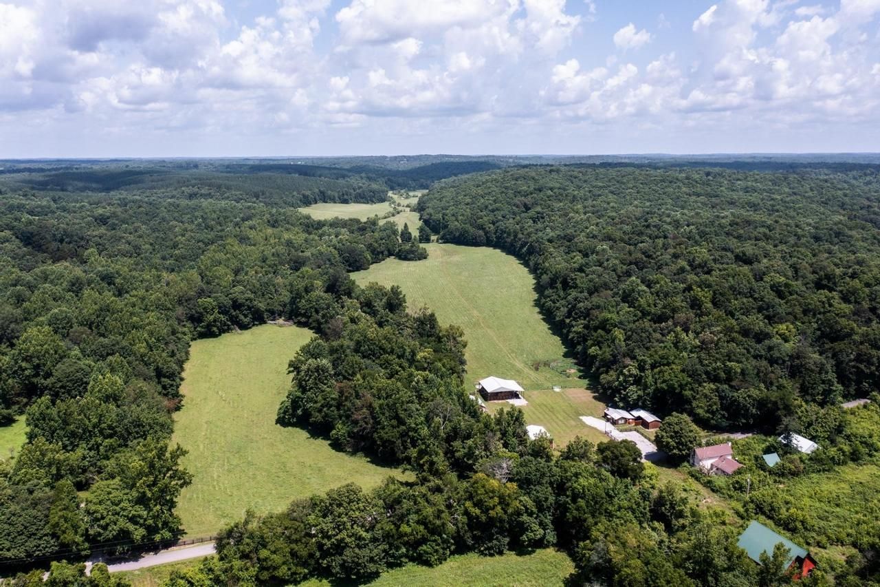 953 Acres, 1000 Hurricane Creek Rd, McEwen, TN 37101 Land and Farm