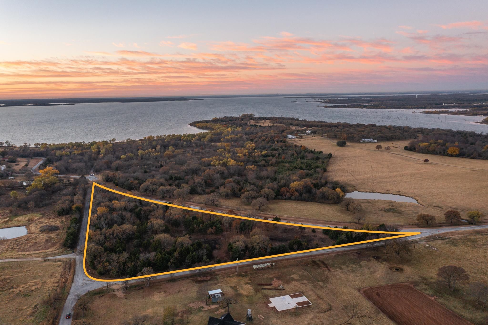 5.73 Acres, South Farm to Market 372, Valley View, TX 76272 Land and Farm