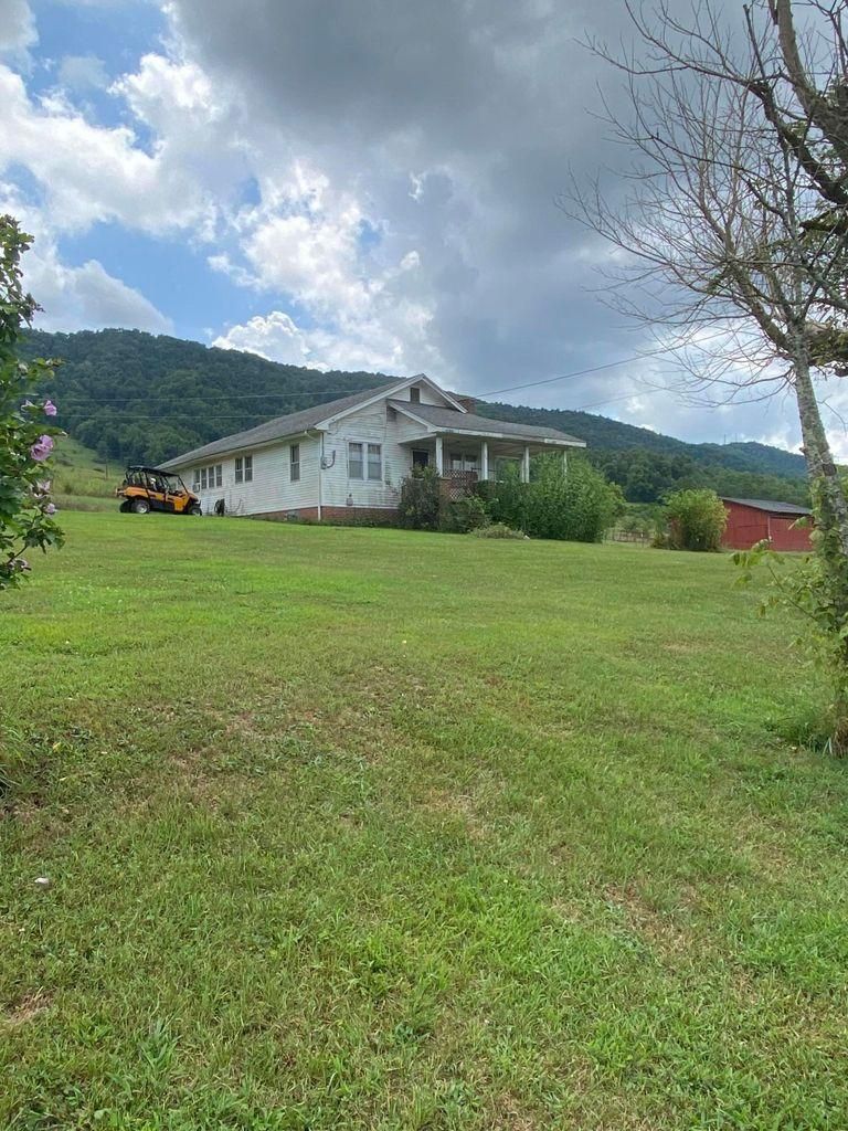 1620 Little Sycamore Rd, Tazewell, TN 37879 MLS 1164232 Land and Farm