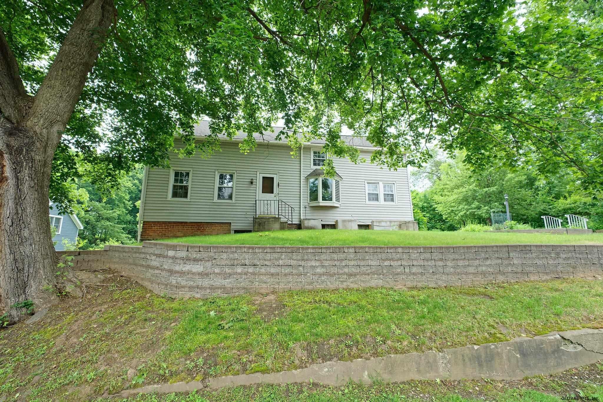 1.02 Acres, 1110 NISKAYUNA Road, Niskayuna, NY 12309 Land and Farm