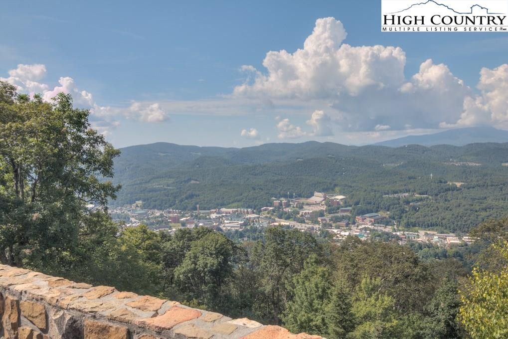 10 Acres, 530 Howard's Knob Road, Boone, NC 28607 Land and Farm