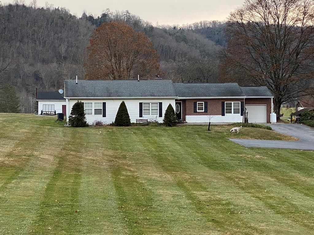 3.3 Acres, 10230 Beckley Rd, Spanishburg, WV 25922 Land and Farm