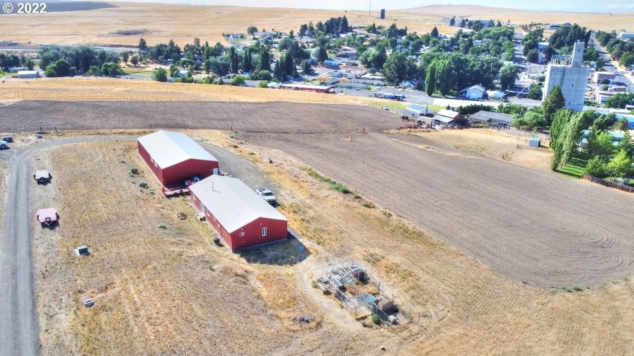 2.13 Acres, 302 VISTA LN, Moro, OR 97039 Land and Farm