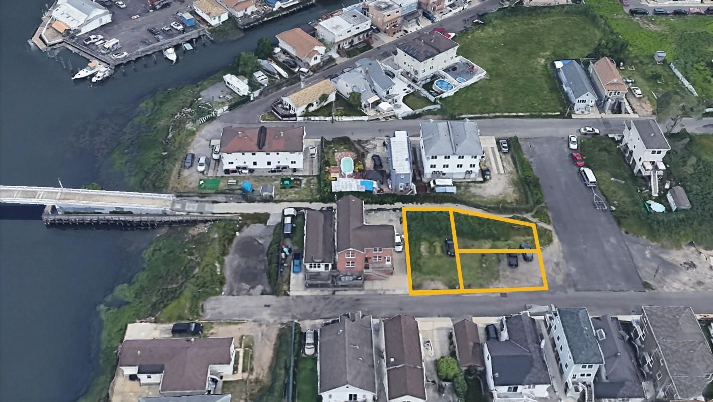 Davenport Court, Hamilton Beach, NY 11414 Land and Farm