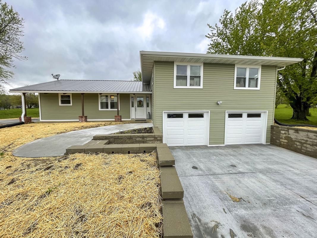 1331 Brownsmill Rd, Elsberry, MO 63343 MLS 22028107 Land and Farm