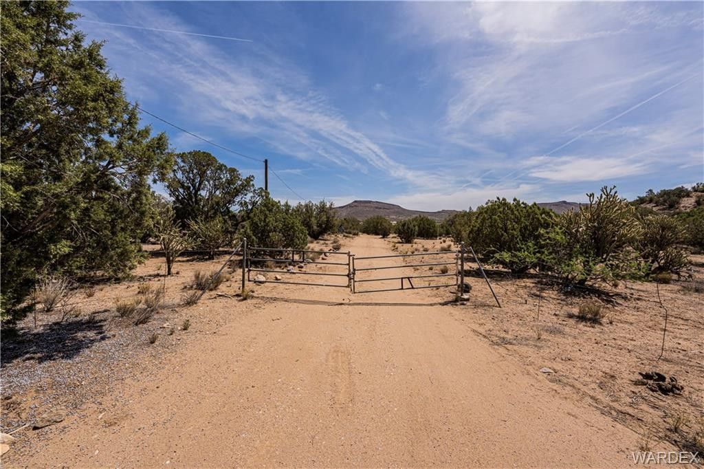 10 Acres, 11725 E Blake Ranch Road, Kingman, AZ 86401 Land and Farm