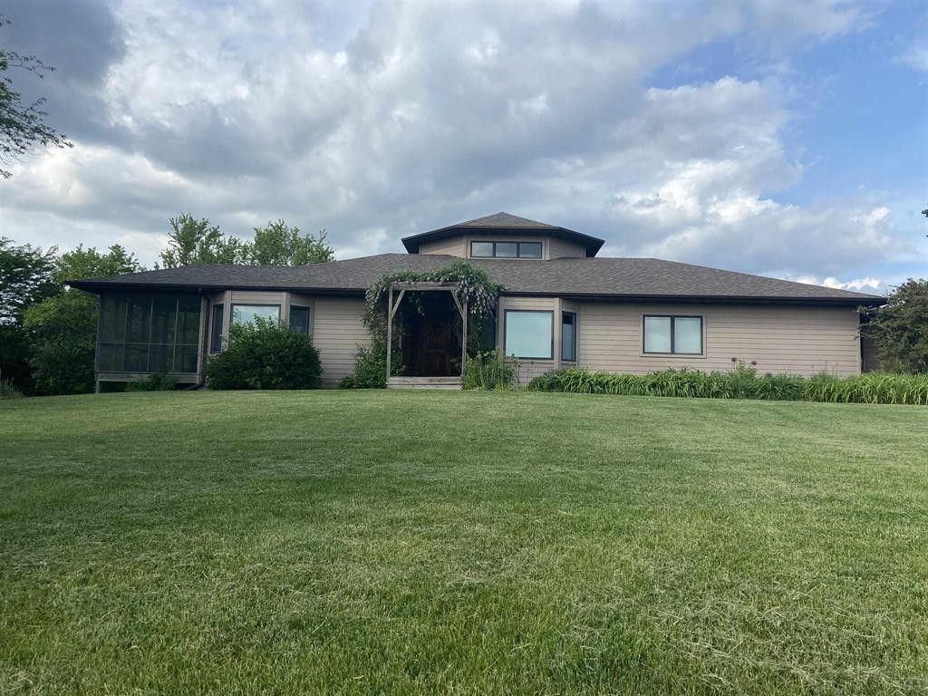 5.63 Acres, 30234 US Highway 69, Lamoni, IA 501408287 Land and Farm