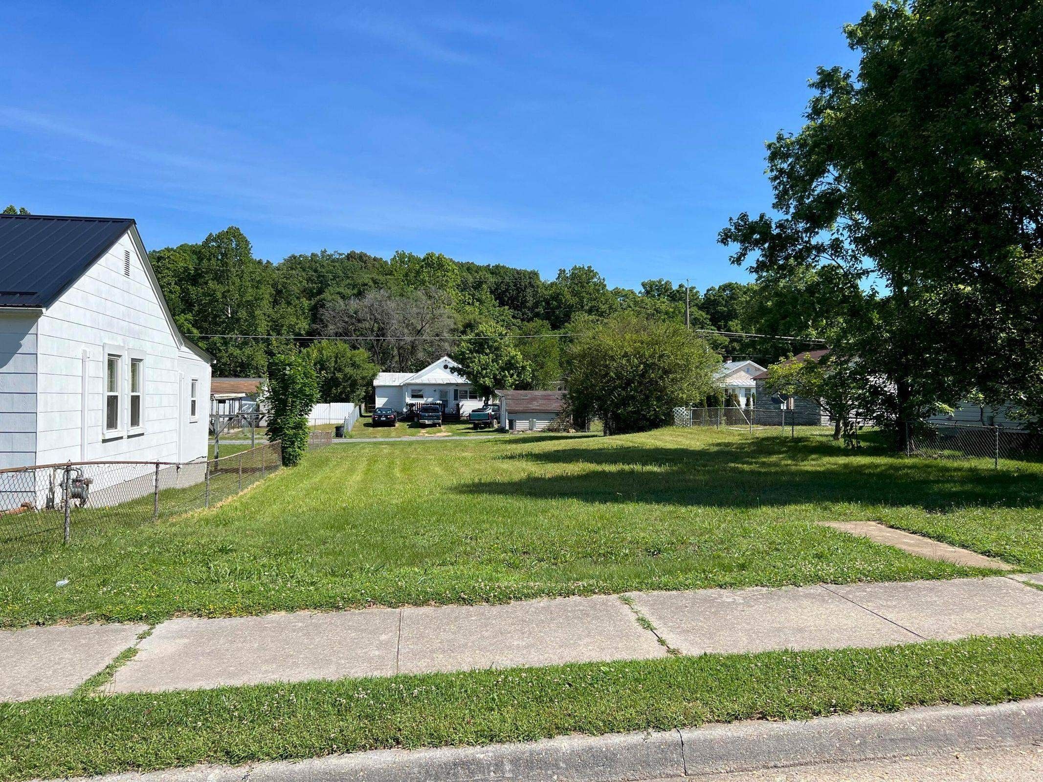 3 Acres, 14 Lots LAUREL AVE, Buena Vista, VA 24416 Land and Farm