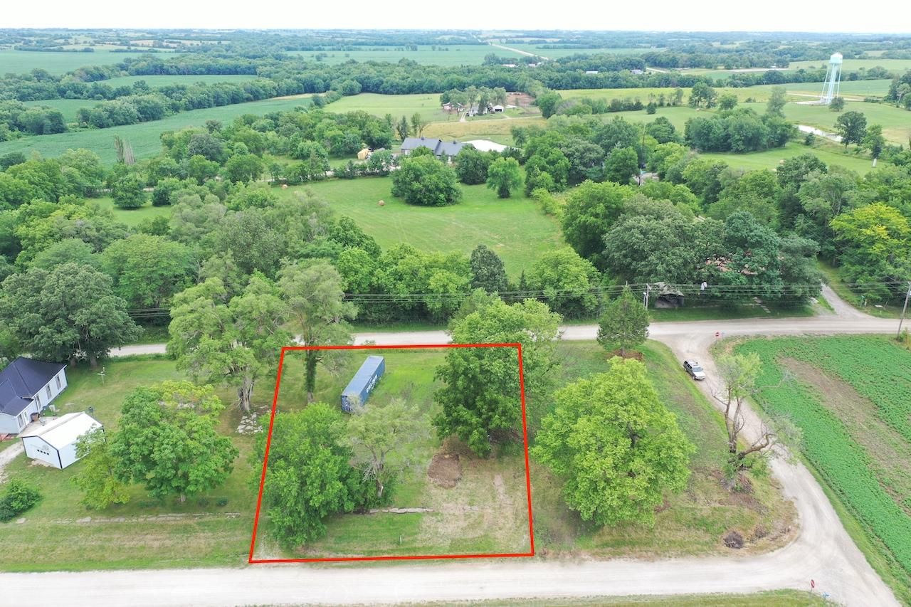 304 Oak Street, Blockton, IA 50836 Land and Farm