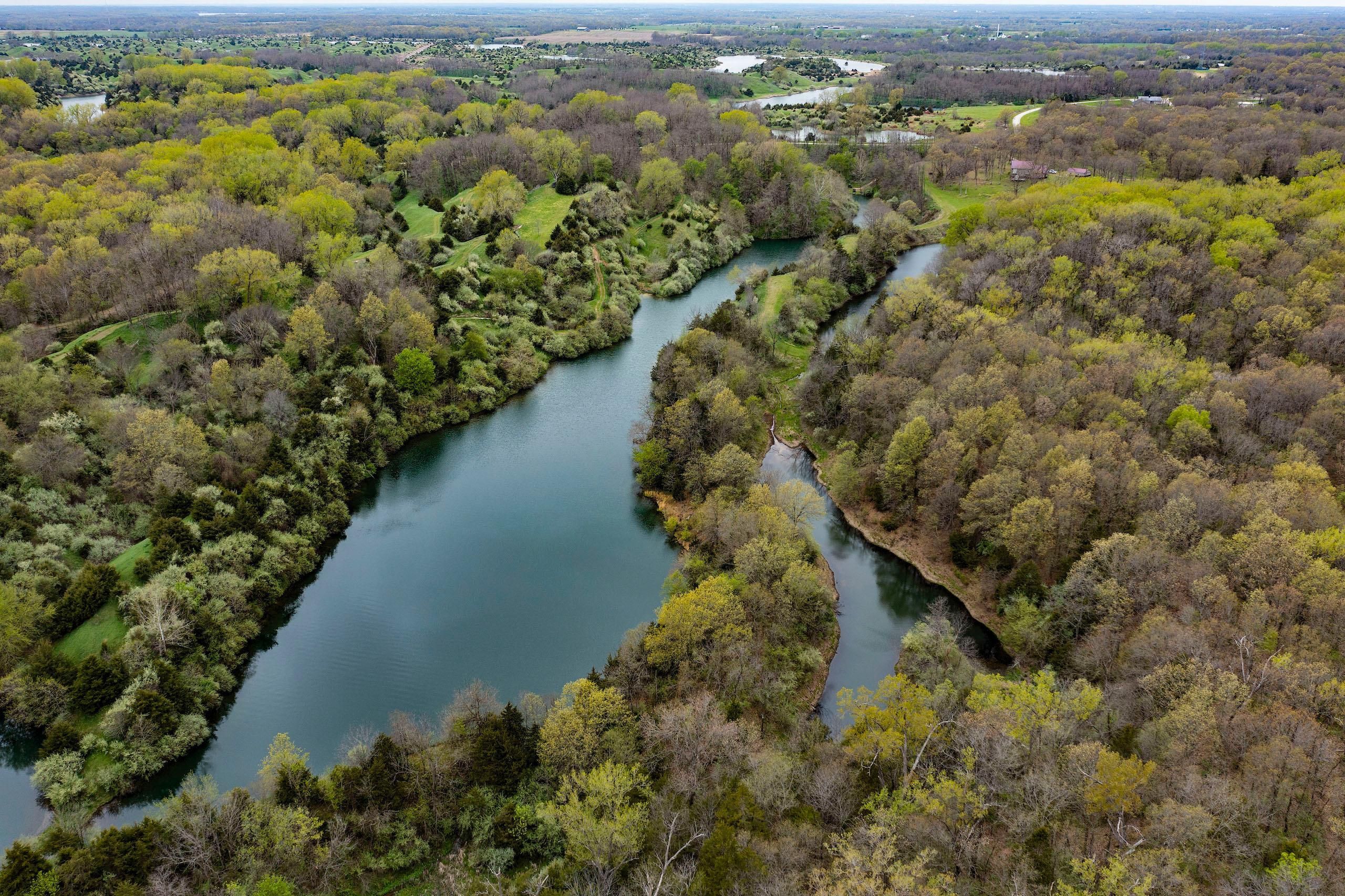 26691 Iroquois Road, Excello, MO 65247 Land and Farm
