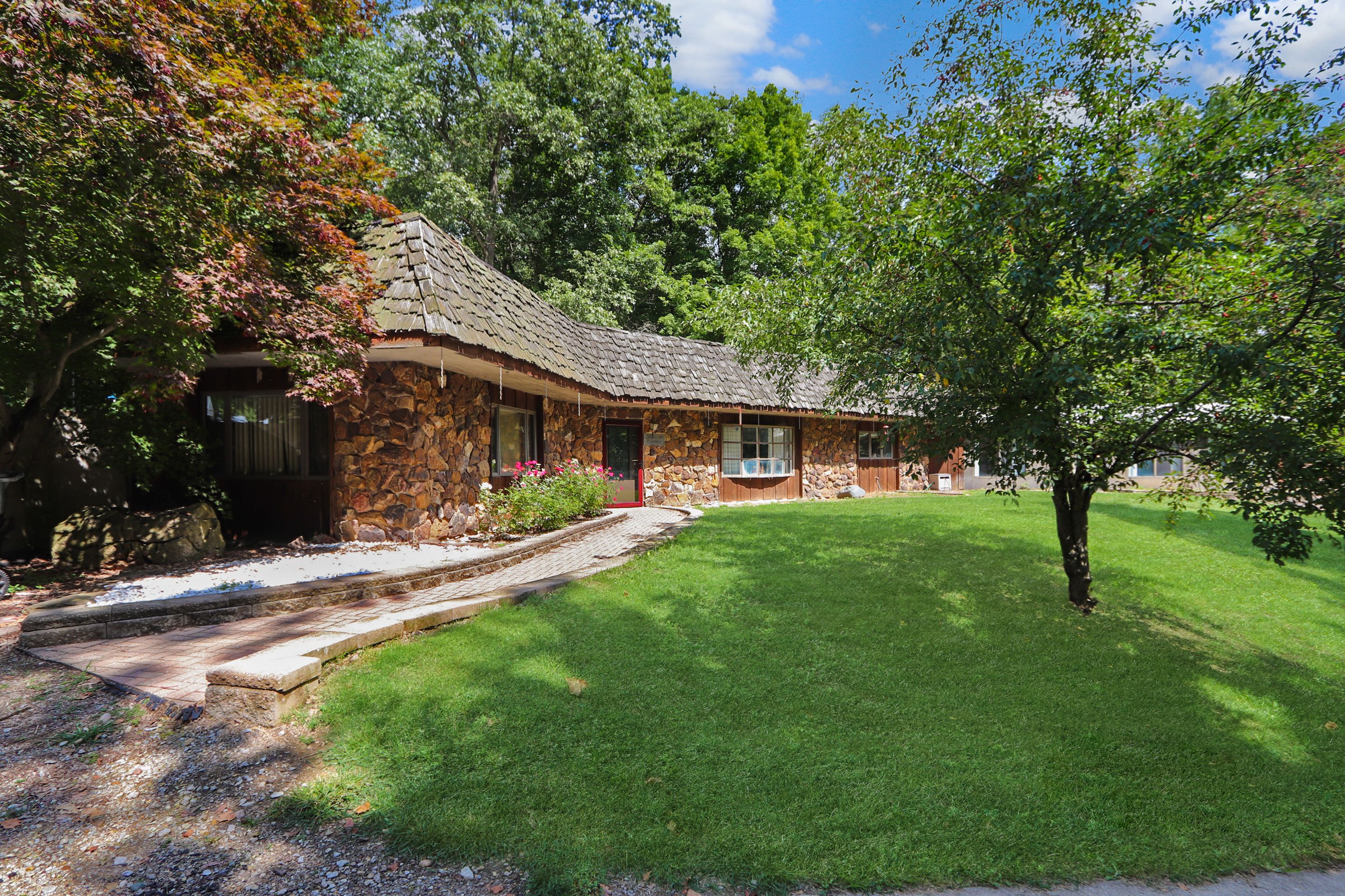 2.16 Acres, 6121 N County Road 1320E, Charleston, IL 61920 Land and Farm