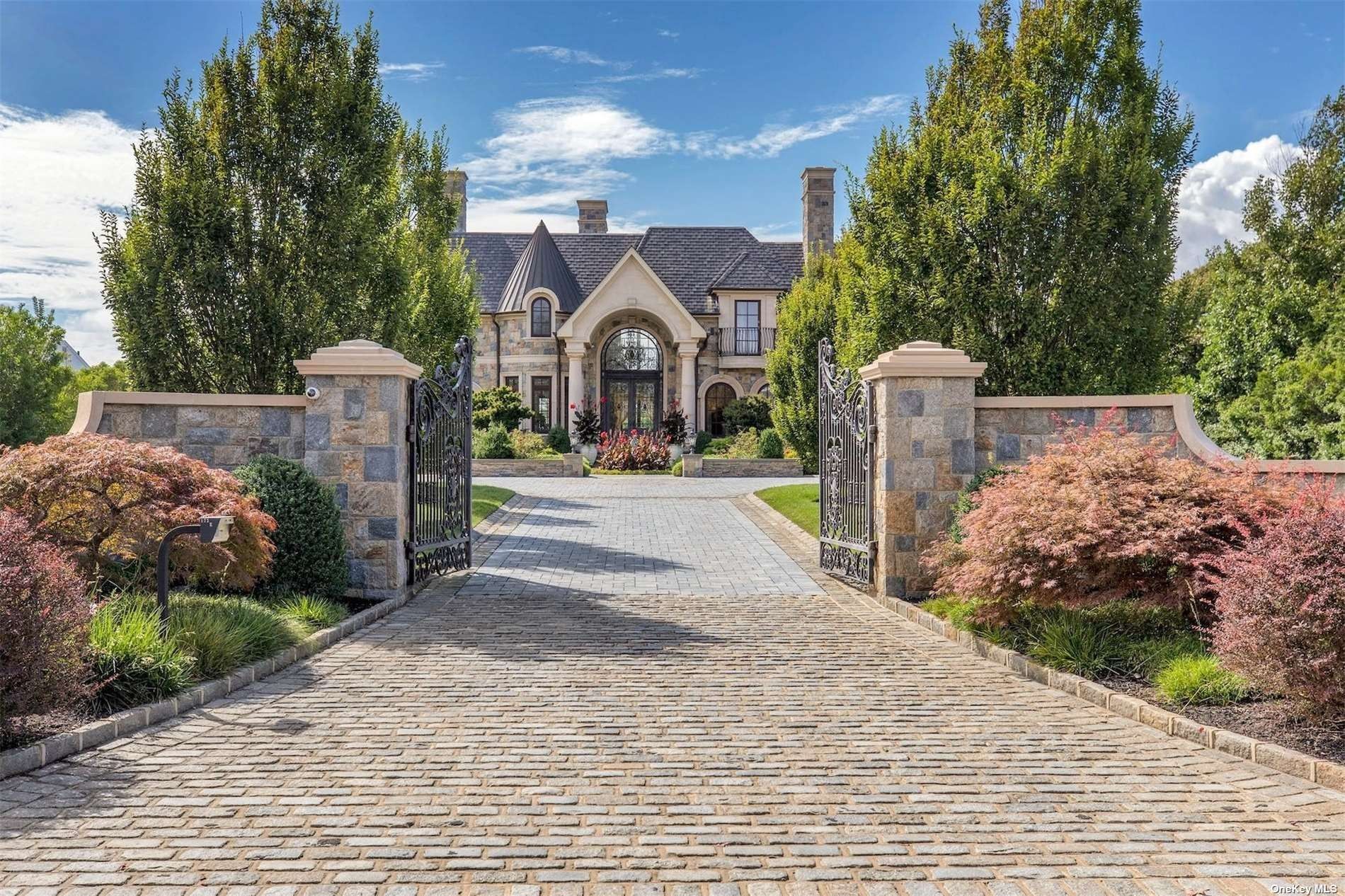 0.84 Acres, 172 E Bayberry Road, Islip, NY 11751 Land and Farm