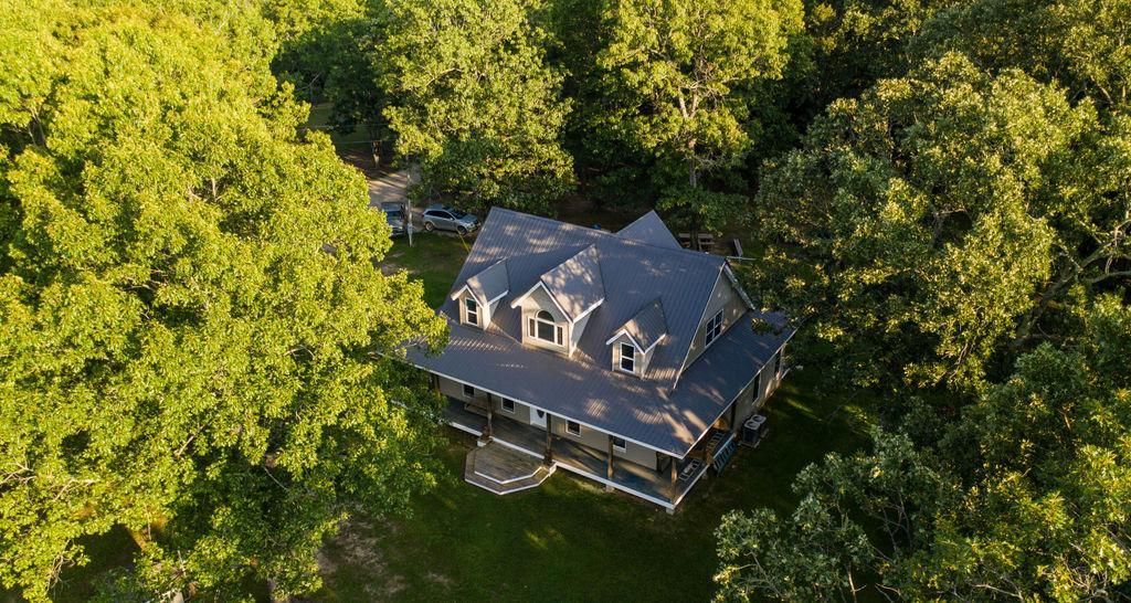 12 Acres, 12513 Bell Road, Roby, MO 65557 Land and Farm