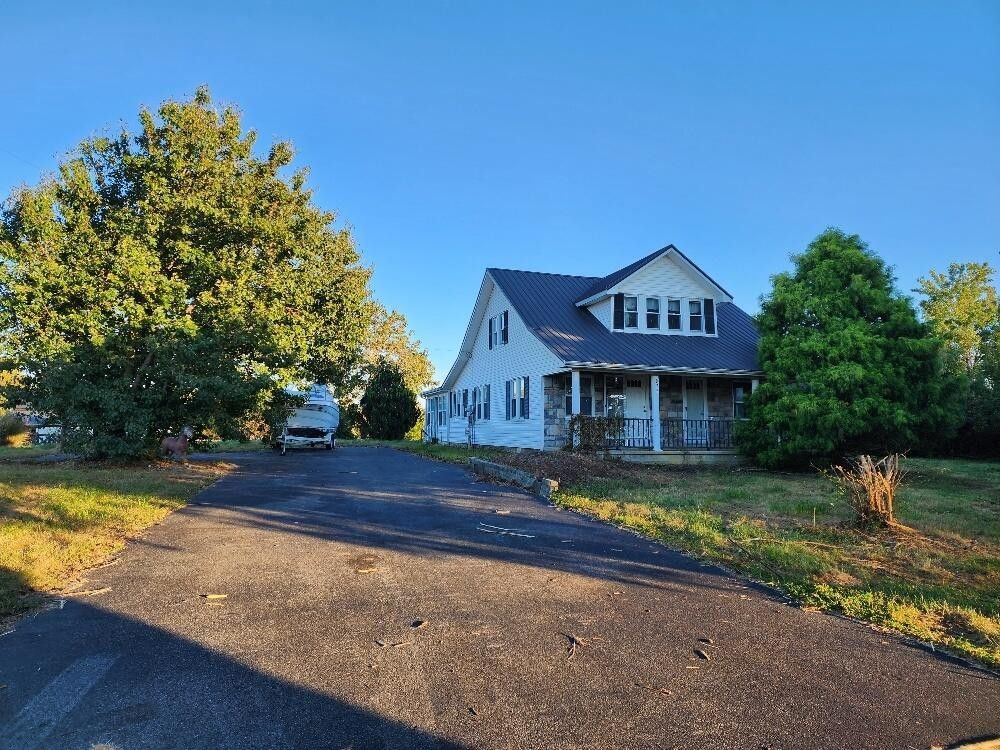 5.6 Acres, 972 State HWY 1611, Russell Springs, KY 42642 Land and Farm