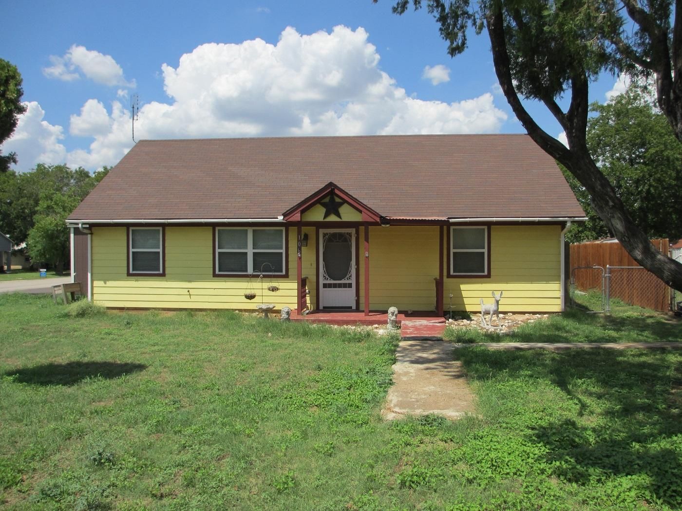 0.13 Acres, 106 West Hayes Avenue, Whitney, TX 76692 Land and Farm