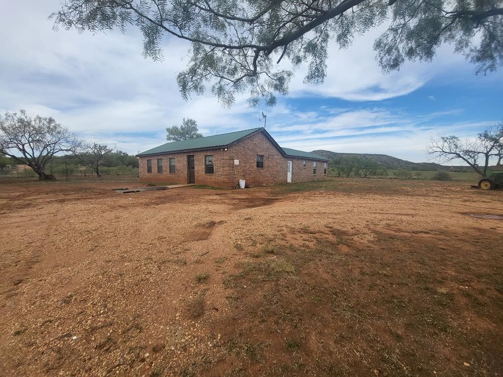 100 Acres, 1596 Mule Creek Rd, Talpa, TX 76953 Land and Farm