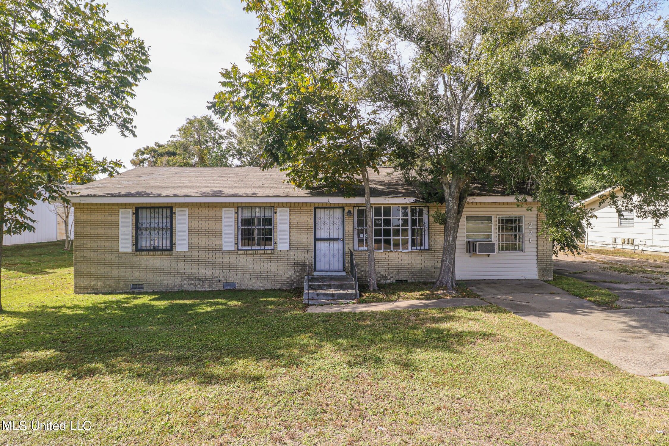 0.28 Acres, 221 Beauvoir Road, Biloxi, MS 39531 Land and Farm