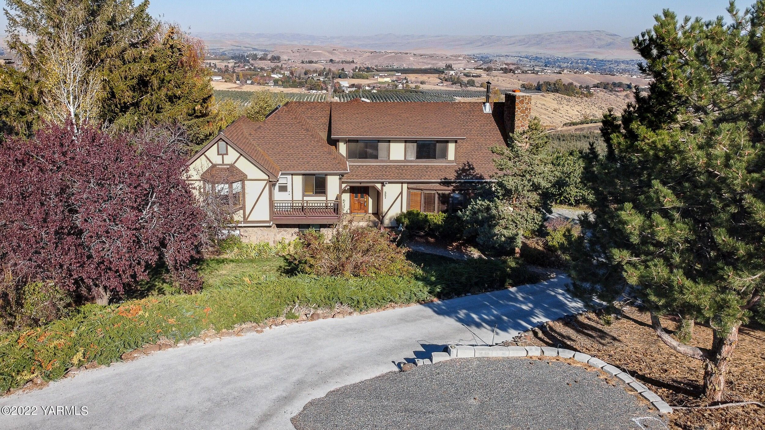 0.82 Acres, 221 Lookout Point Dr, Selah, WA 98942 Land and Farm