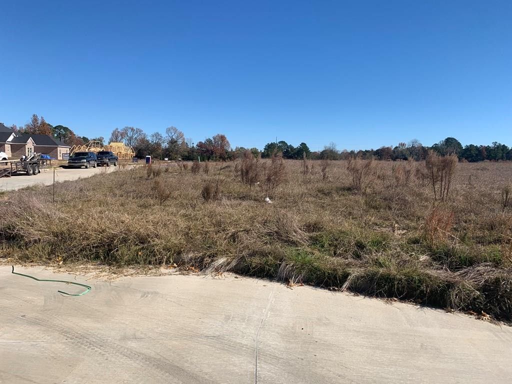 1.5 Acres, Lot 10 Silver Spur Drive, Lufkin, TX 75904 Land and Farm