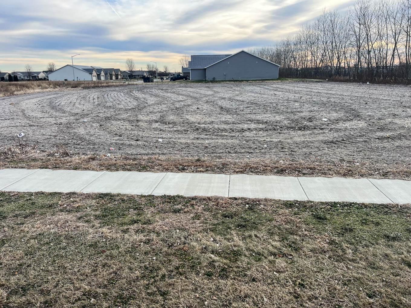 3000 Meadowbrook Road, Springfield, IL 62711 Land and Farm