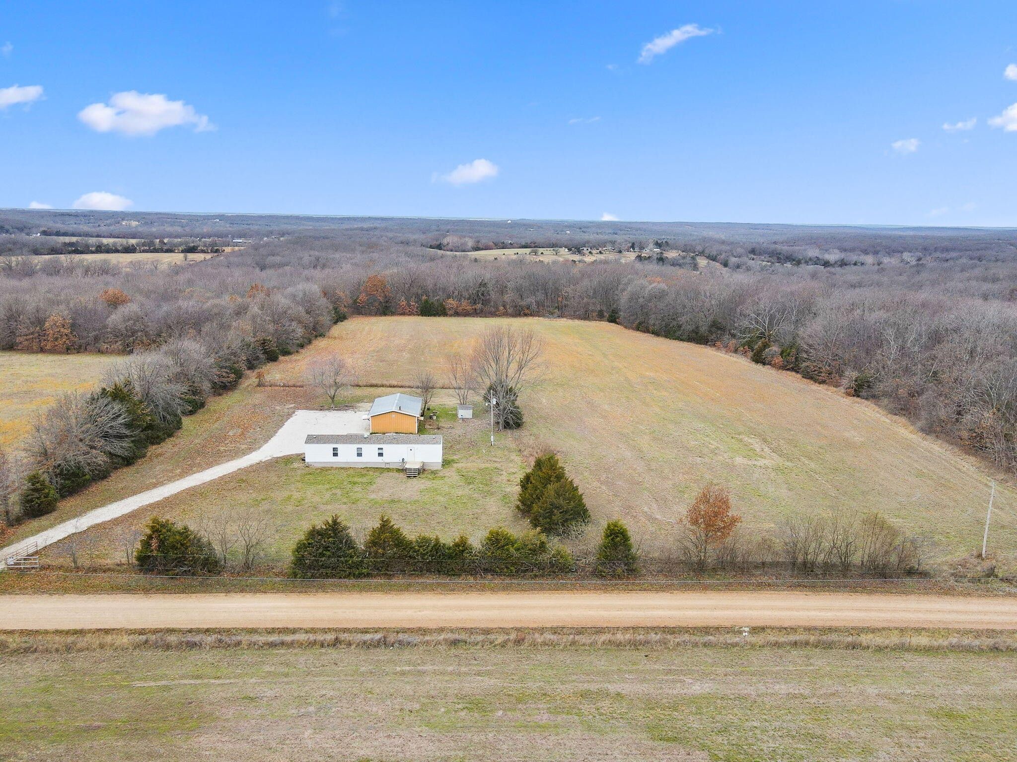 40 Acres, 8740 South 2301st Road, Humansville, MO 65674 Land and Farm