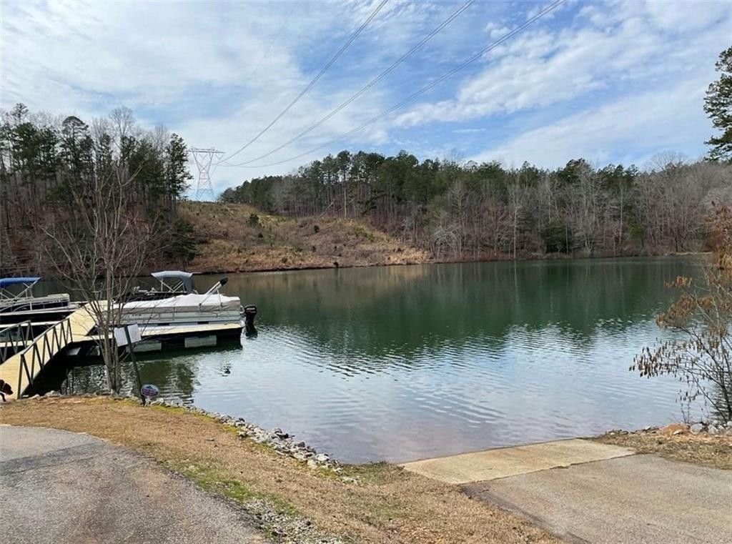 1.31 Acres, Lot 2 Linn Garden Way, West Union, SC 29696 Land and Farm