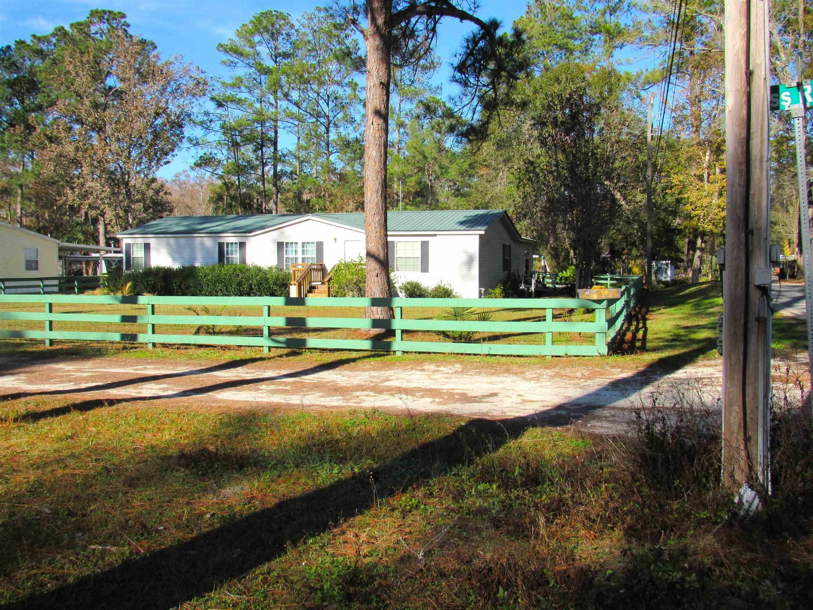 0.37 Acres, 101 Ross Rd, Satsuma, FL 32189 Land and Farm
