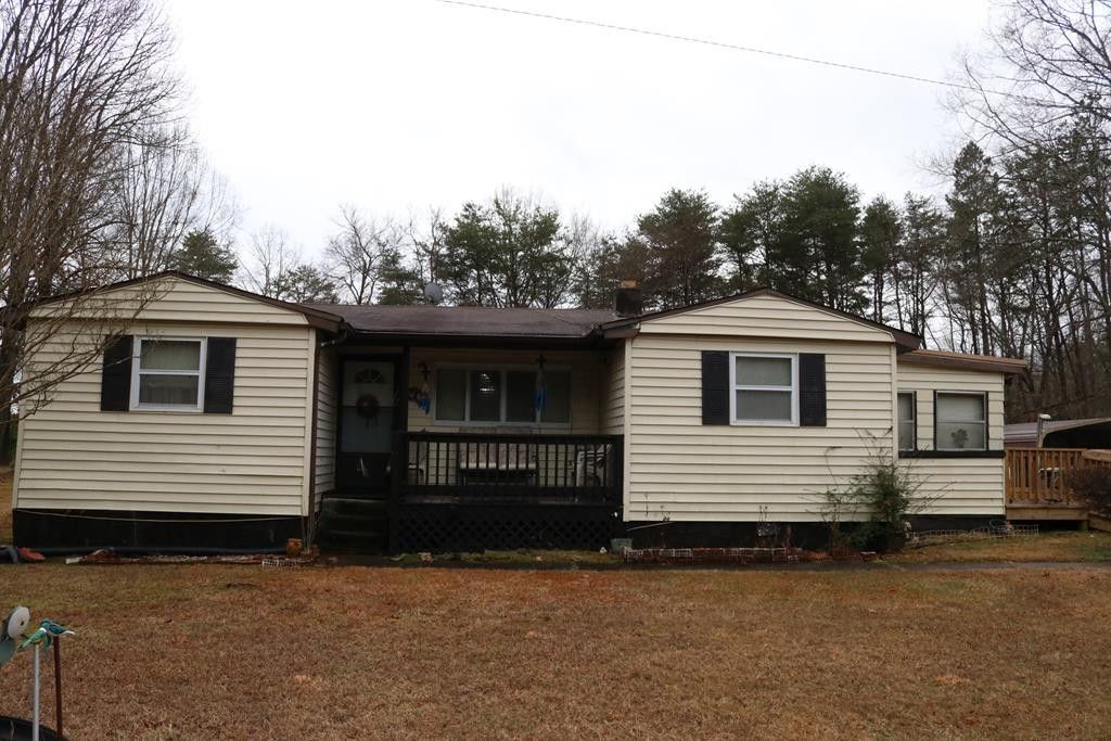 2 Acres, 253 Raines Tavern, Farmville, VA 23901 Land and Farm