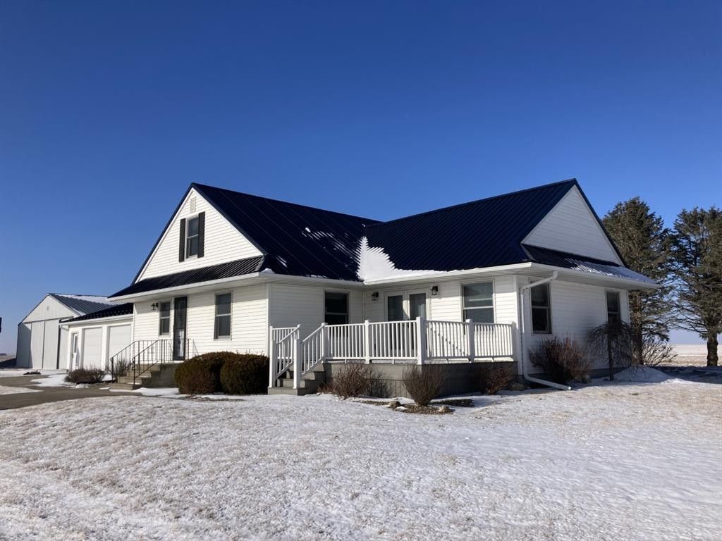 3 Acres, 6767 19th Avenue, Van Horne, IA 52346 Land and Farm