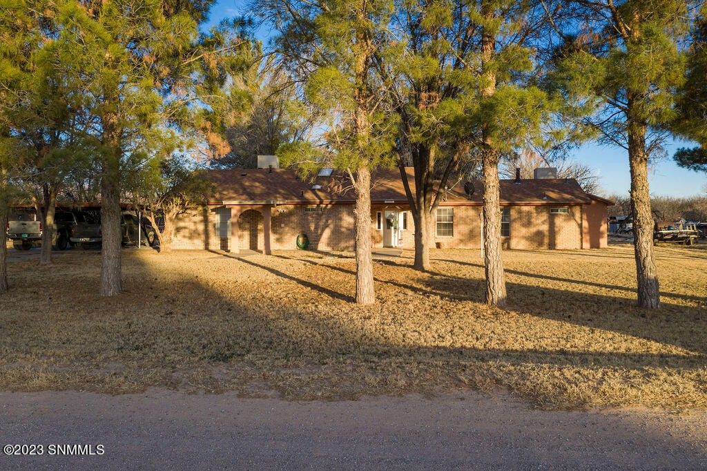 1.04 Acres, 171 Stallion Road, La Mesa, NM 88044 Land and Farm