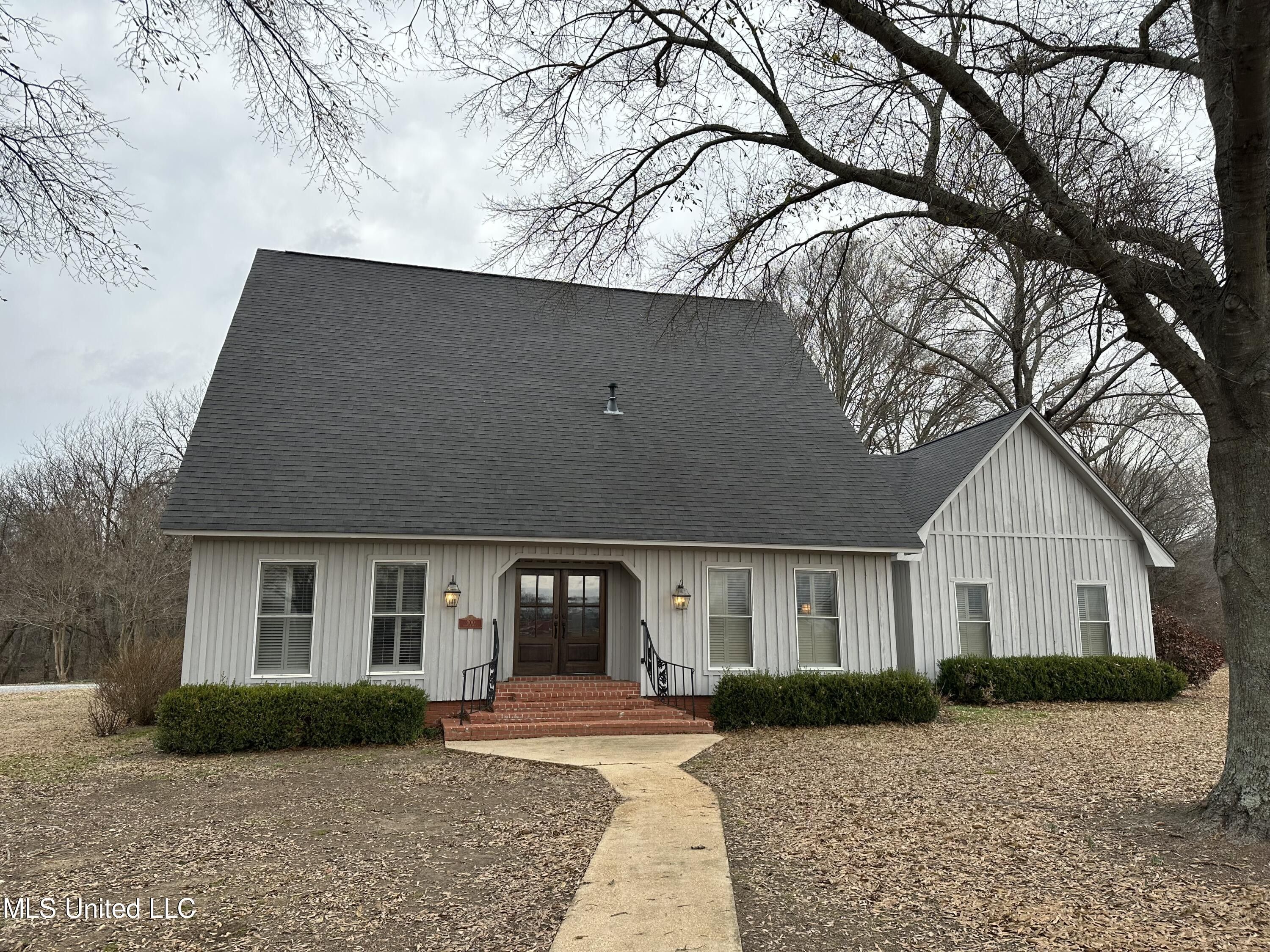 25 Acres, 200 Warner Drive, Sledge, MS 38670 Land and Farm