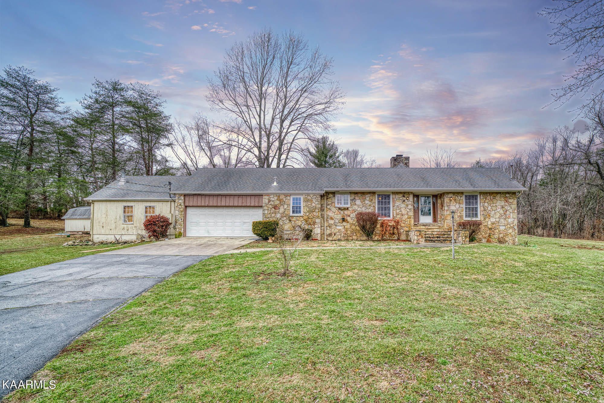 11 Acres, 648 Lige Road, Crossville, TN 38555 Land and Farm