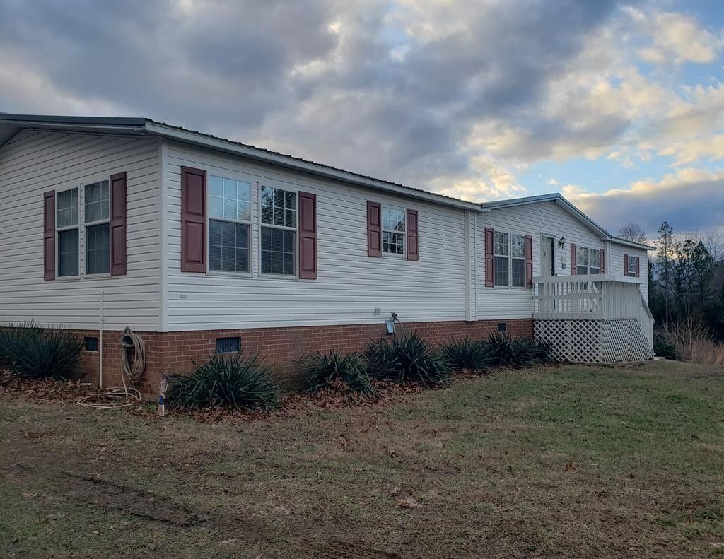 5 Acres, 1061 Chestnut Ridge Road, Keeling, VA 24566 Land and Farm