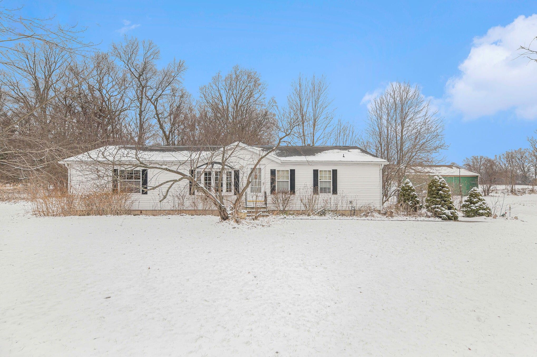 20 Acres, 27774 22nd Avenue, Gobles, MI 49055 Land and Farm