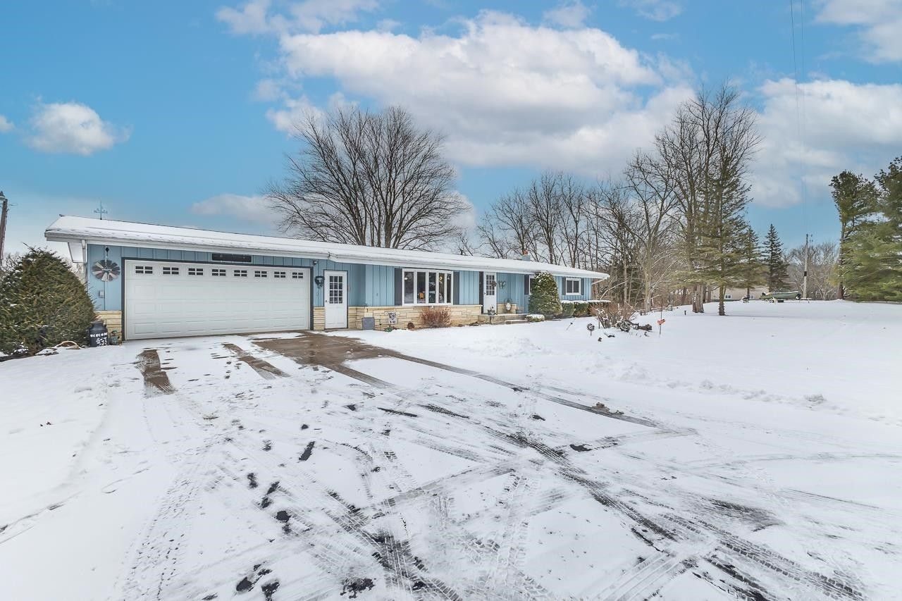 2.88 Acres, 4546 S Highway 61 & 35, Potosi, WI 53820 Land and Farm