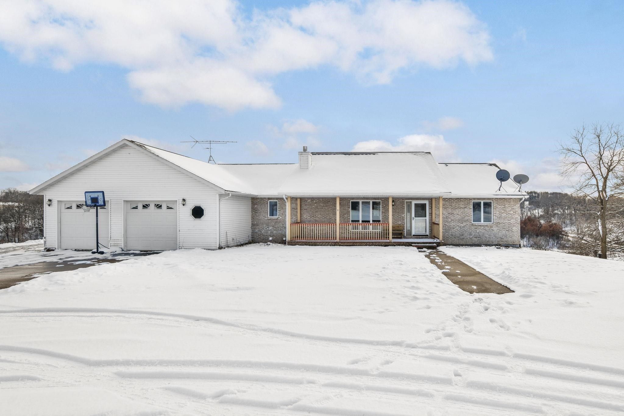 10 Acres, 2625 Survey Rd, Dodgeville, WI 53533 Land and Farm