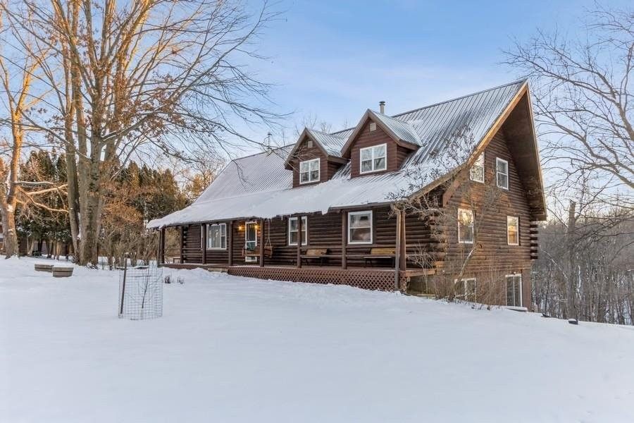 3.2 Acres, 24695 Northwest Ct, Anamosa, IA 52205 Land and Farm