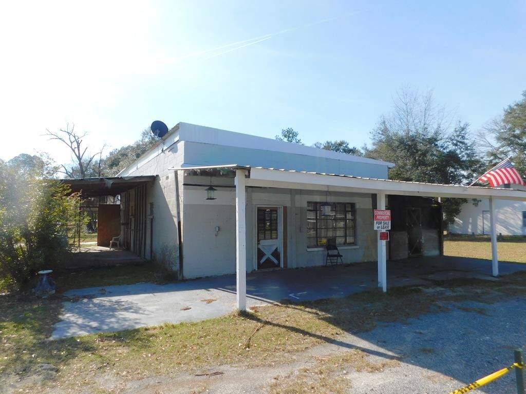 1.24 Acres, 9859 Lanes Bridge Rd, Jesup, GA 35145 Land and Farm