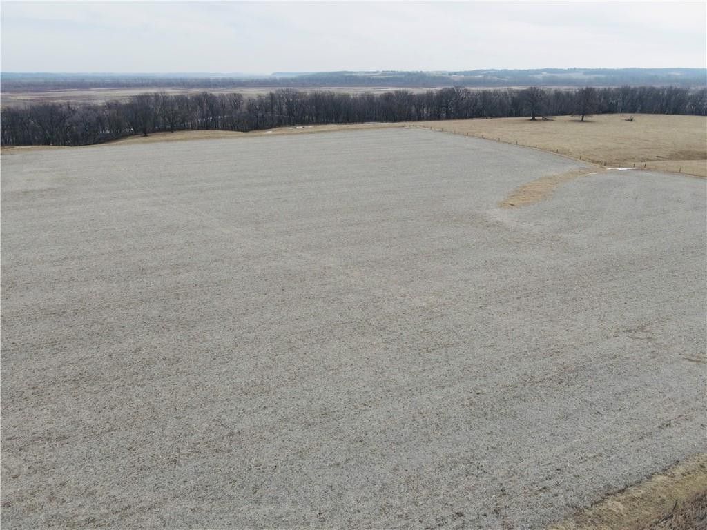 7 Acres, 2 Carpenter Place, Carlisle, IA 50047 Land and Farm