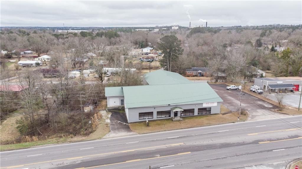 2305 VETERANS MEMORIAL PARKWAY, AL 36863 MLS 162331 Land