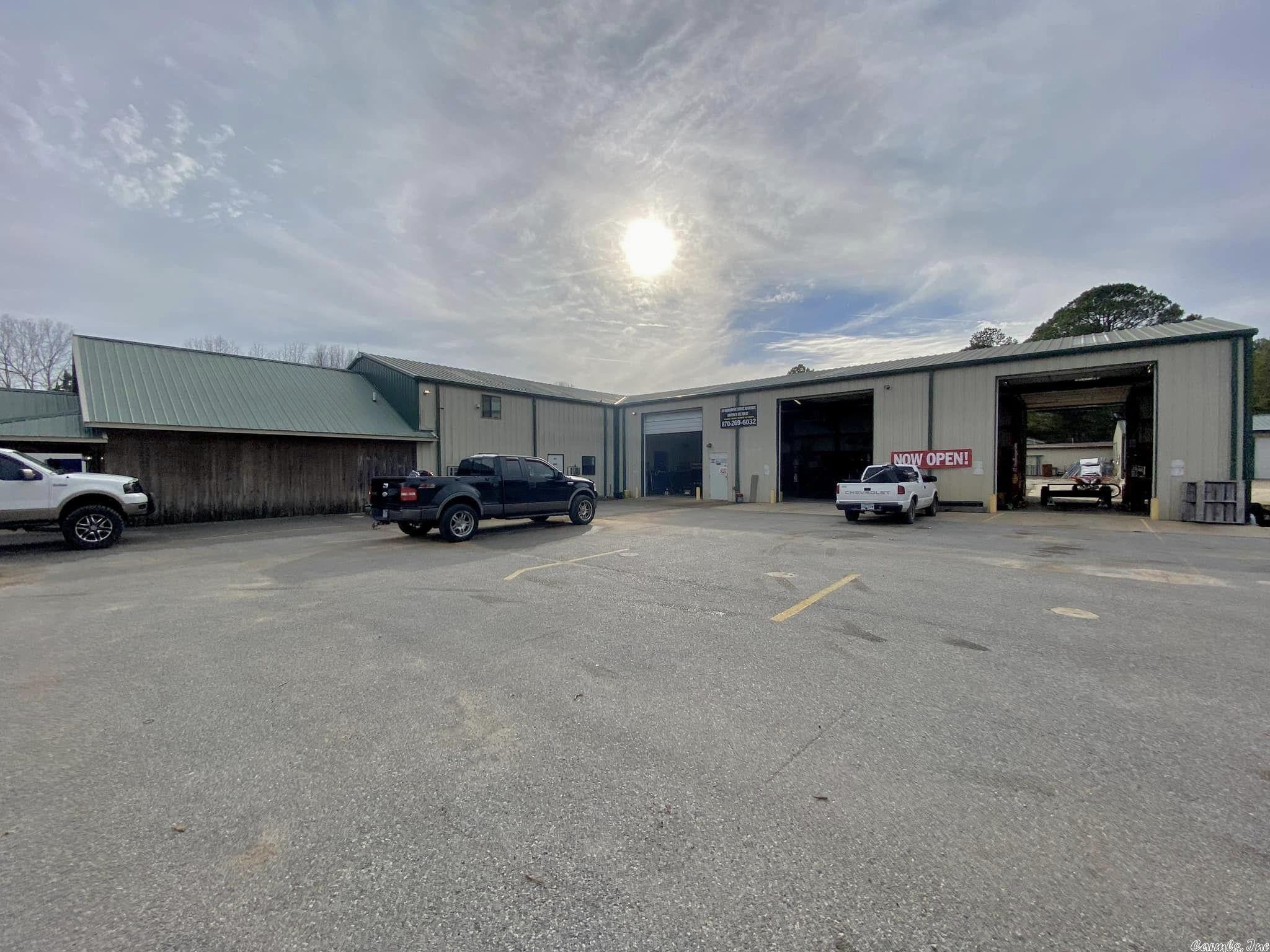 0.9 Acres, 20669 N Highway 5, Mountain View, AR 72560 Land and Farm