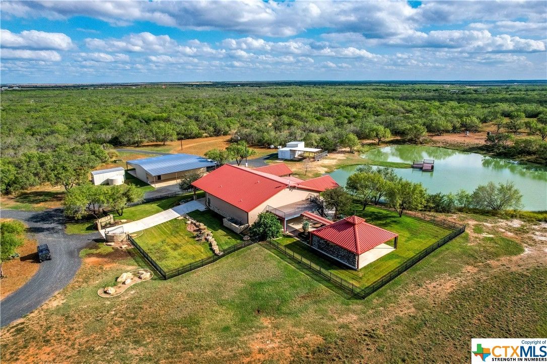 727 County Road 4425, Dilley, TX 78017 MLS 492063 Land and Farm