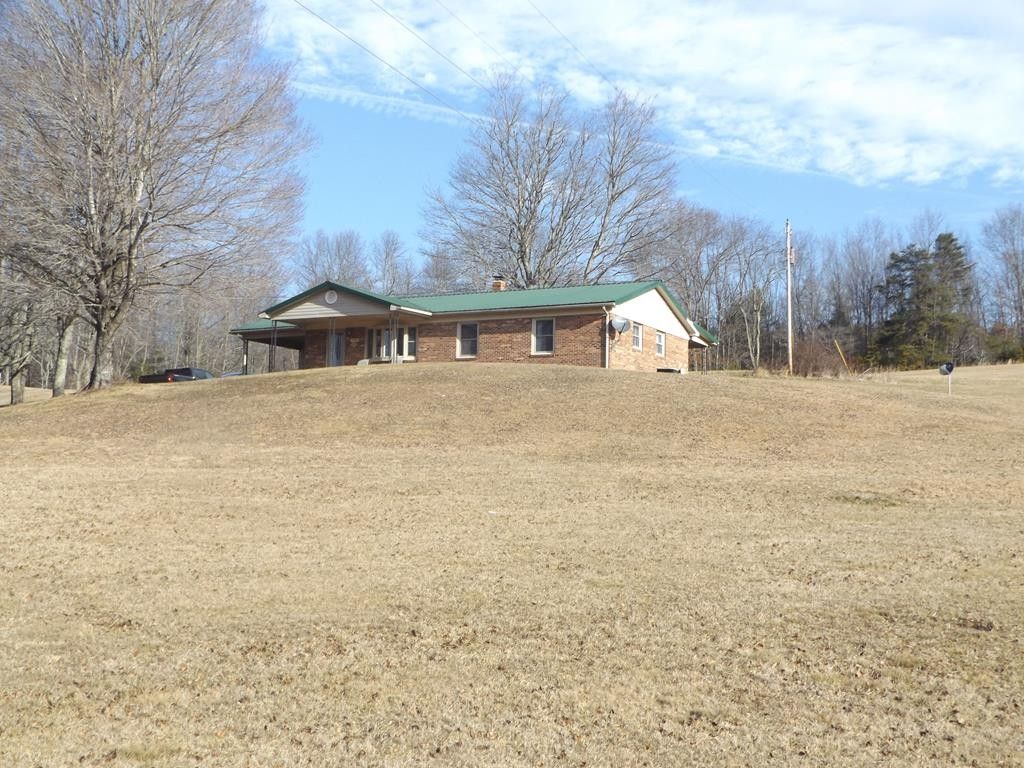 3.21 Acres, 130 McGrady Cir, Hillsville, VA 24343 Land and Farm