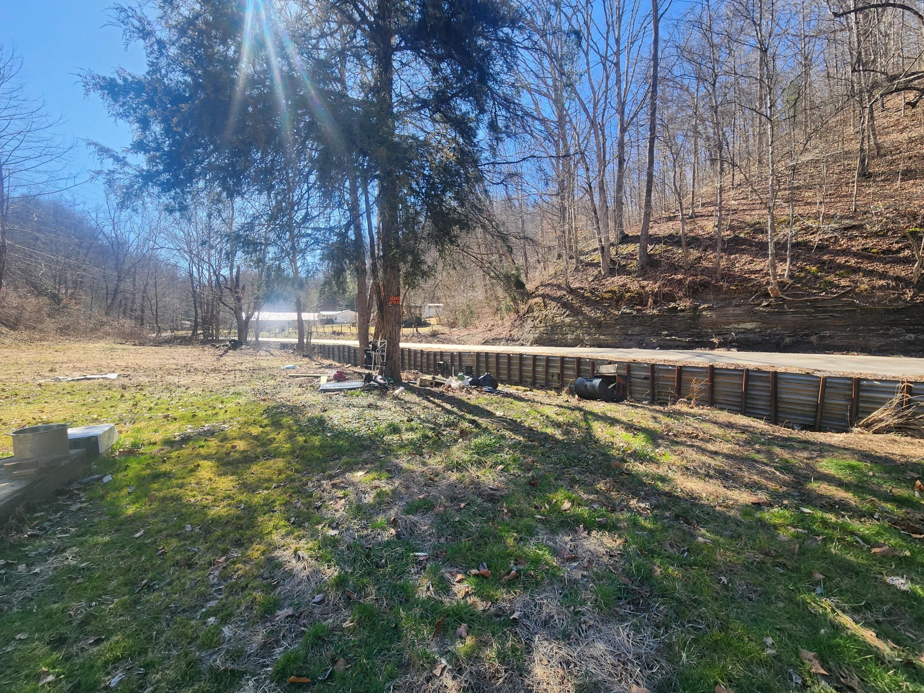 25 Acres, 2139 Highway 708 S, Beattyville, KY 41311 Land and Farm