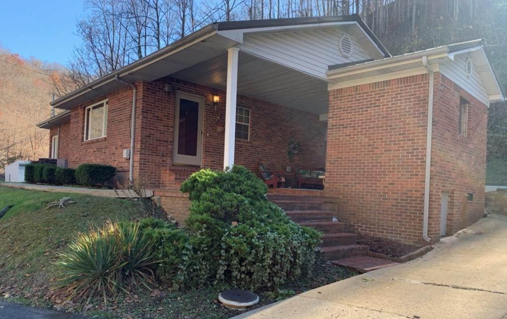 8 Acres, 67 Taylor Road, Pikeville, KY 41501 Land and Farm