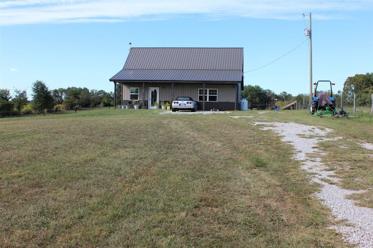 3.98 Acres, 9802 Hardyville Road, Hardyville, KY 42746 Land and Farm