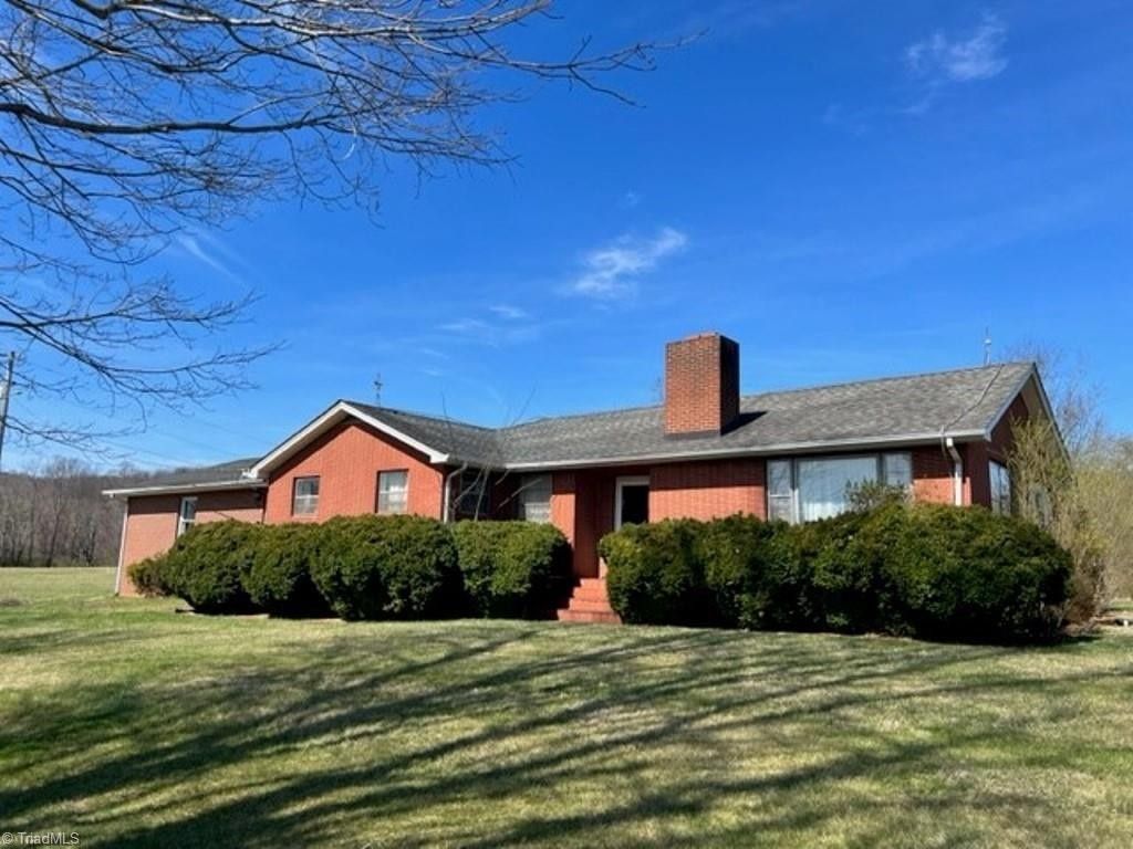 28 Acres, 4445 E Pine Street, Mount Airy, NC 27030 Land and Farm