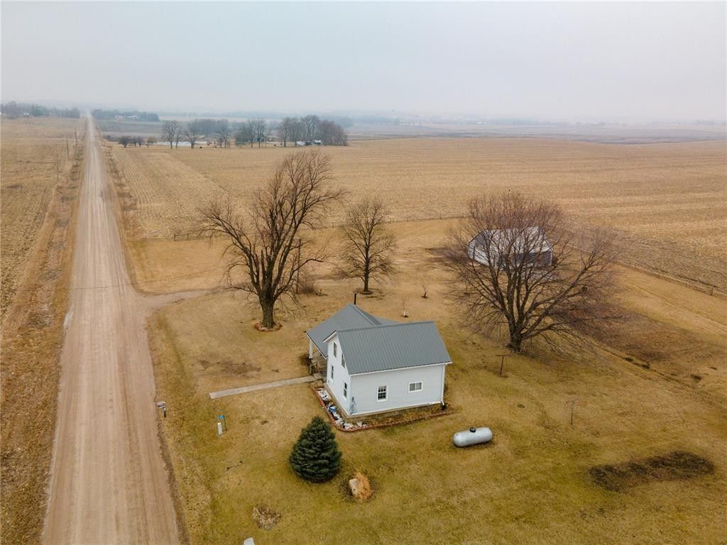 1.19 Acres, 4015 Fee Road, Center Point, IA 52213 Land and Farm