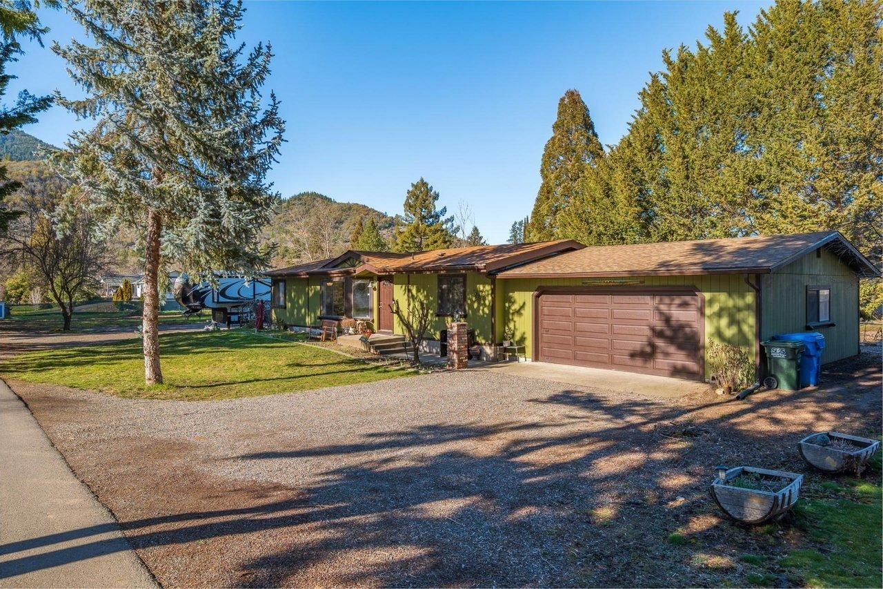 8362 Rogue River Hwy, Grants Pass, OR 97527 Land and Farm
