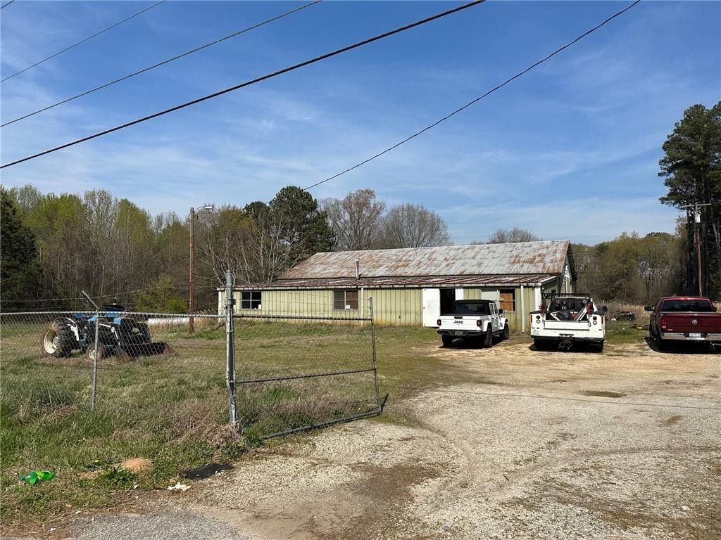 6.11 Acres, 3221 Abbeville Highway, Anderson, SC 29624 Land and Farm